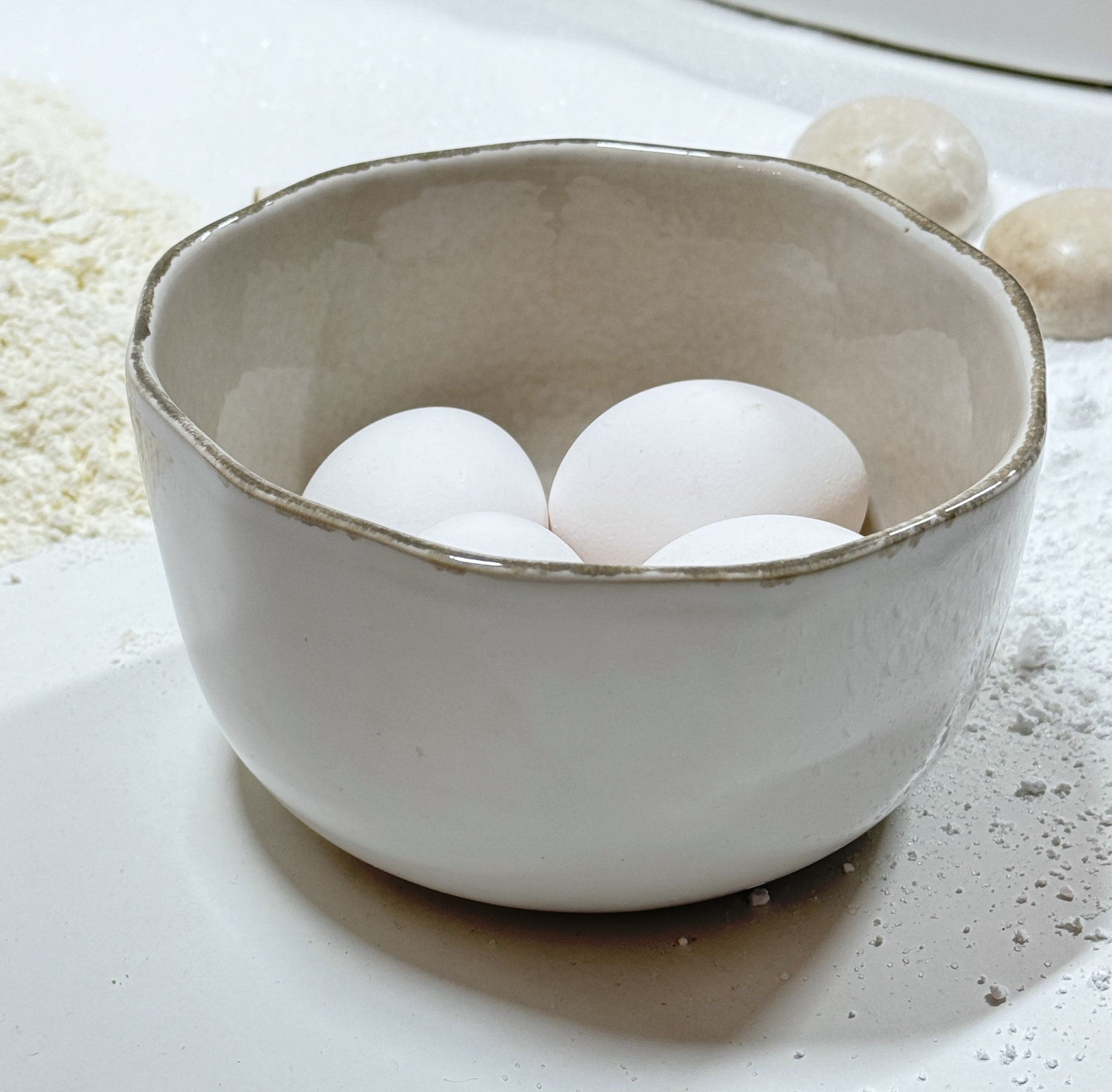 Bowl dicke Hannah - keusches Fräulein