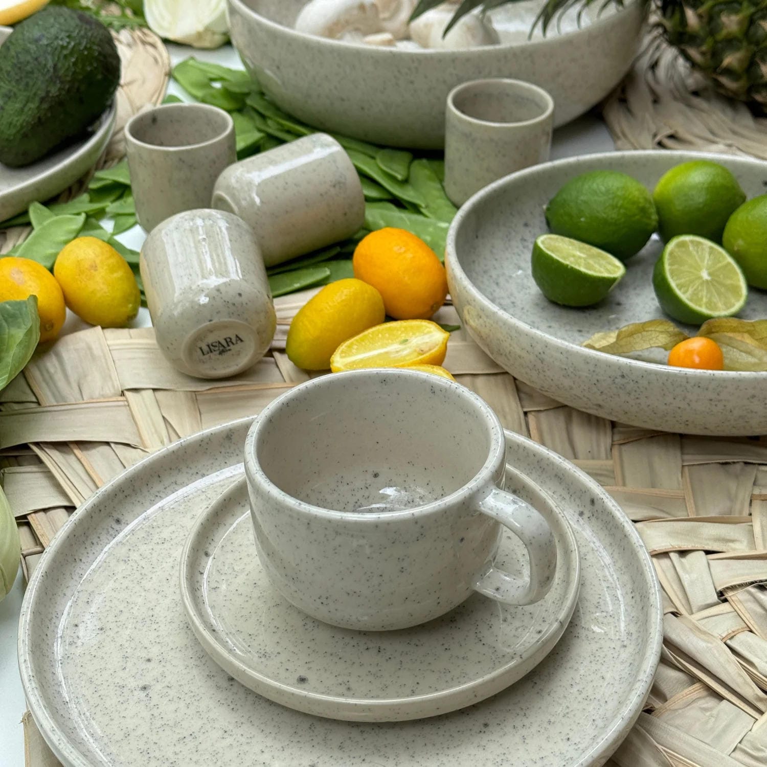 4-er Set Tasse + Teller Emma - creme gesprenkelt