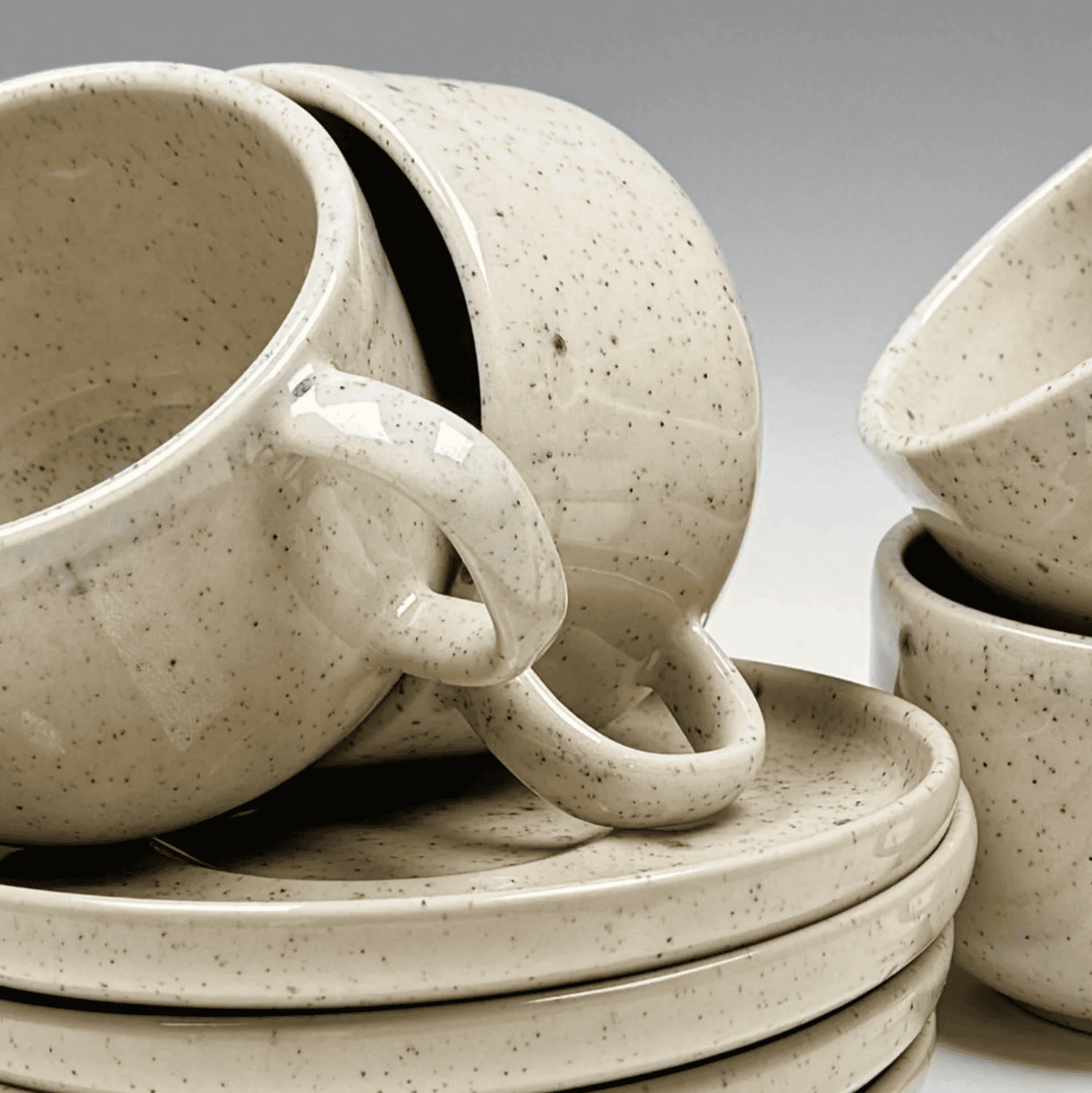 4-er Set Tasse + Teller Emma - creme gesprenkelt