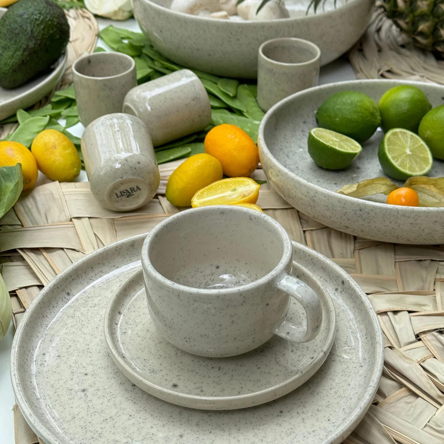 Set Tasse + Teller Emma - creme gesprenkelt