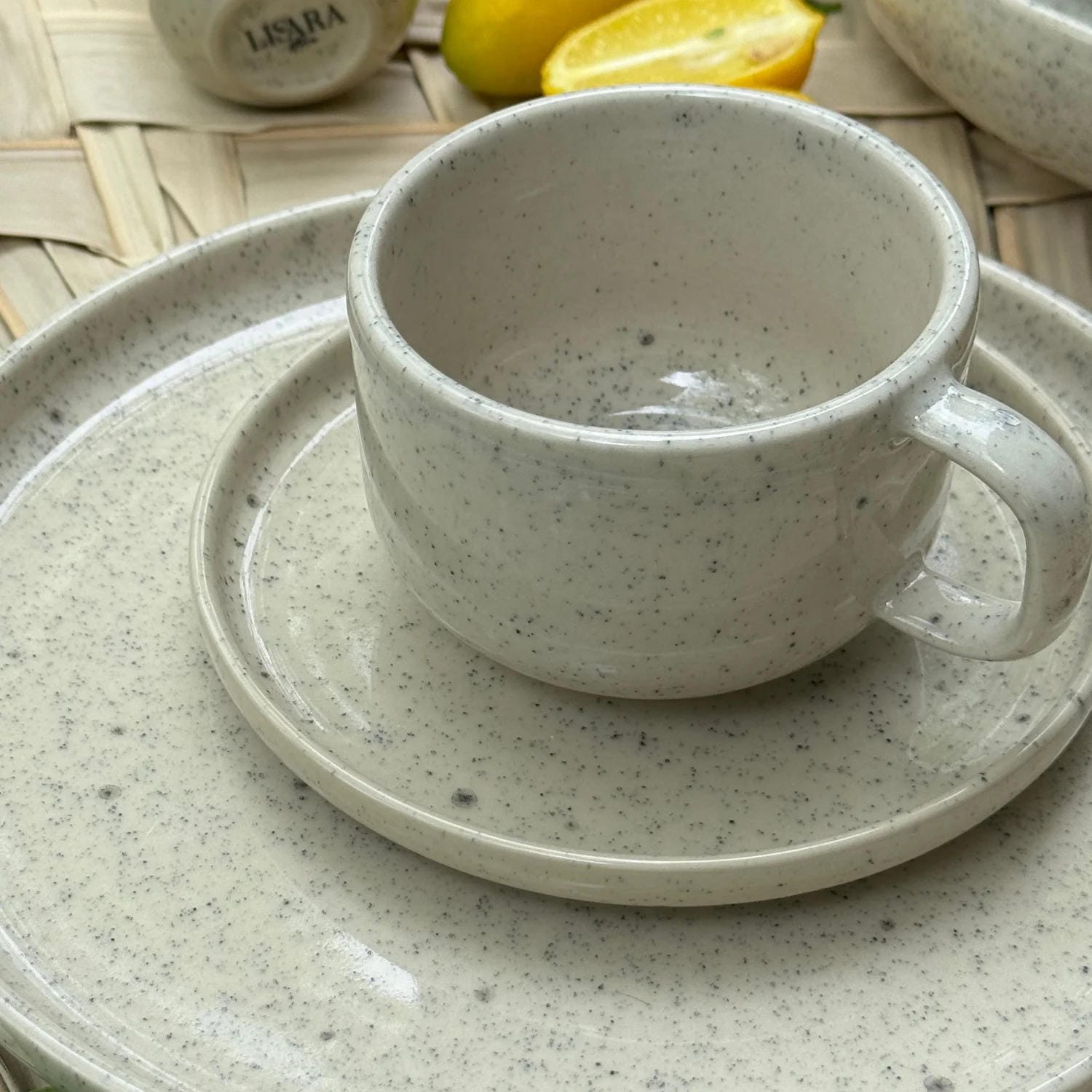 4-er Set Tasse + Teller Emma - creme gesprenkelt